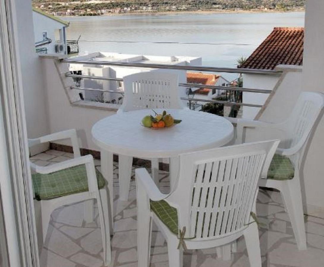 Apartments Maja - Sea View Trogir Exterior foto