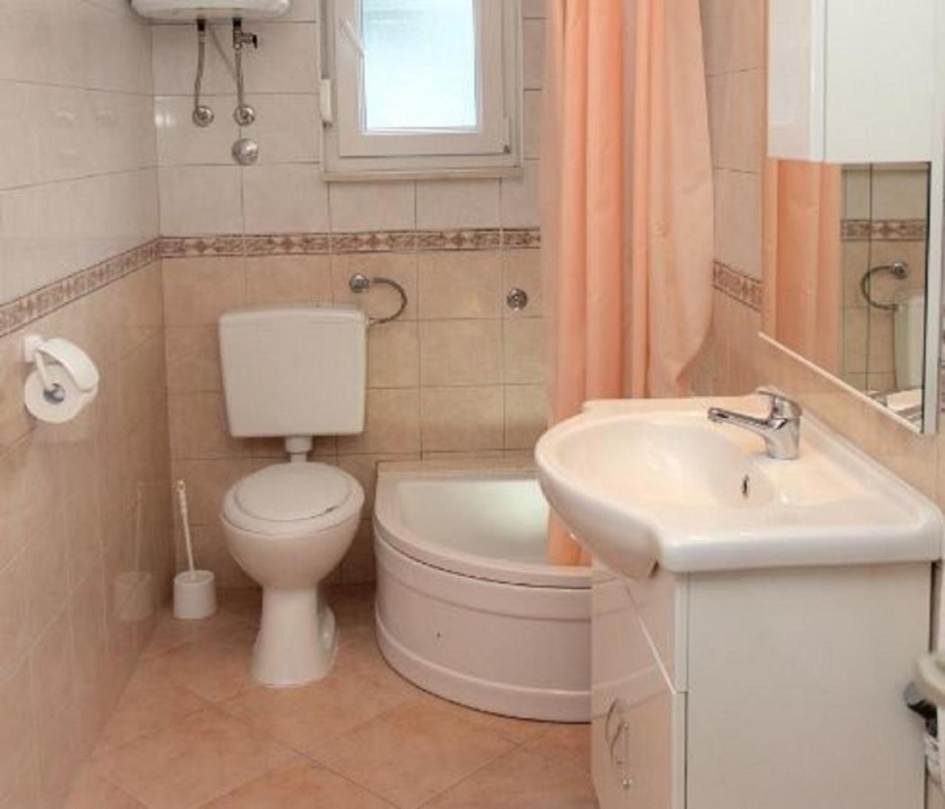 Apartments Maja - Sea View Trogir Exterior foto