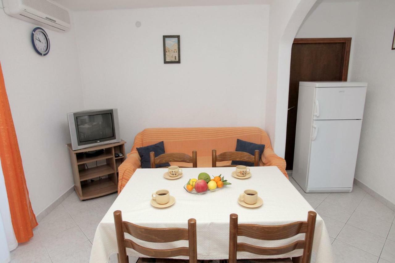 Apartments Maja - Sea View Trogir Exterior foto