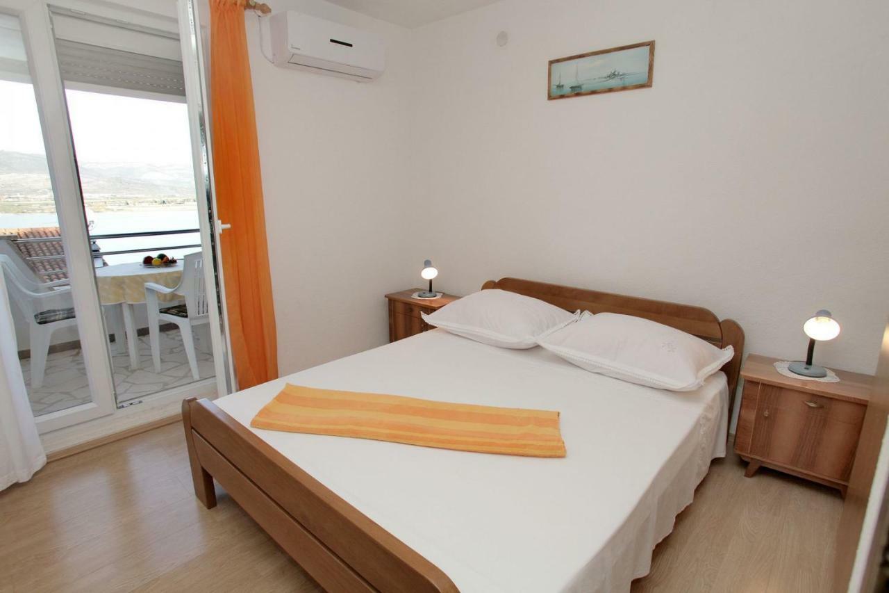 Apartments Maja - Sea View Trogir Exterior foto